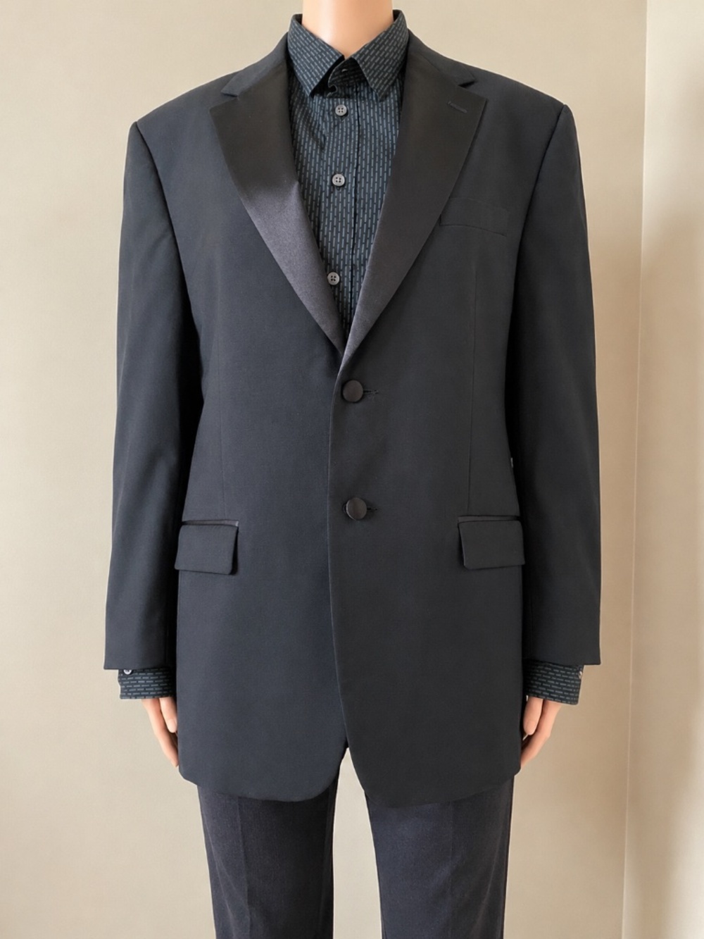 Lauren Ralph Lauren Pure Wool Satin-Trim Tuxedo Black Blazer, men’s 44S